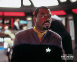 (STLV25) AUTOGRAPH PRE-ORDER - LeVAR BURTON 8X10 & Send-In
