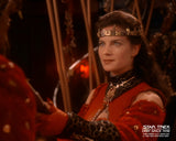 (STLV26) AUTOGRAPH PRE-ORDER - TERRY FARRELL 8X10 & Send-In