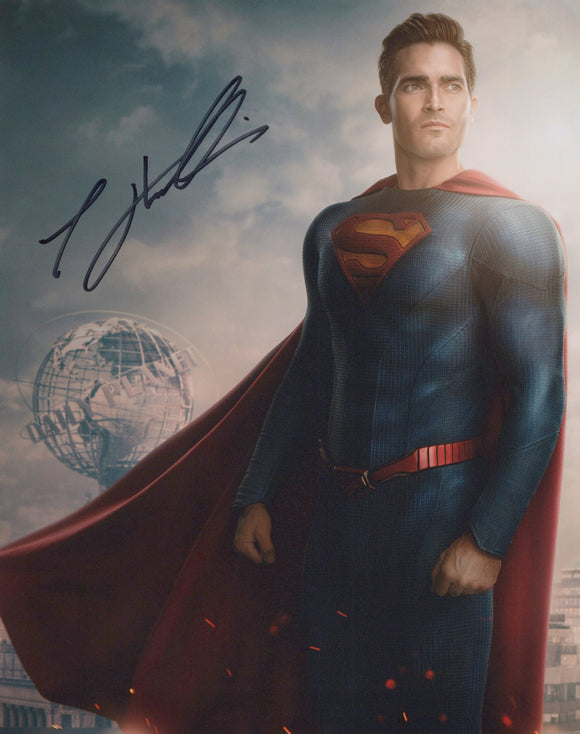 Tyler Hoechlin Signed 8x10 - Superman & Lois Autograph #3