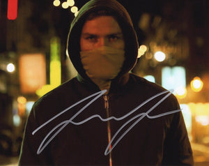 Finn Jones Signed 8x10 - Iron Fist Autograph #2