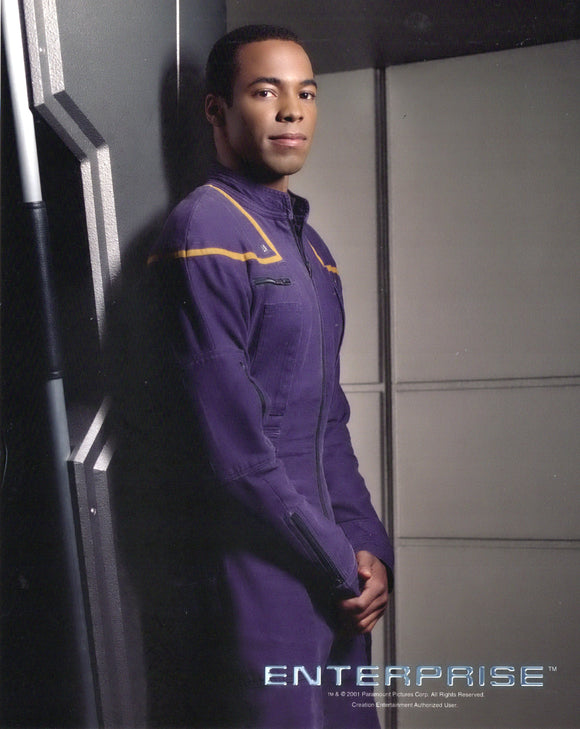 UNSIGNED Licensed 8x10 Photo - Star Trek: ENT Anthony Montgomery as Ensign Travis Mayweather #2