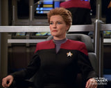 (STLV25) AUTOGRAPH PRE-ORDER - KATE MULGREW 8X10 & Send-In