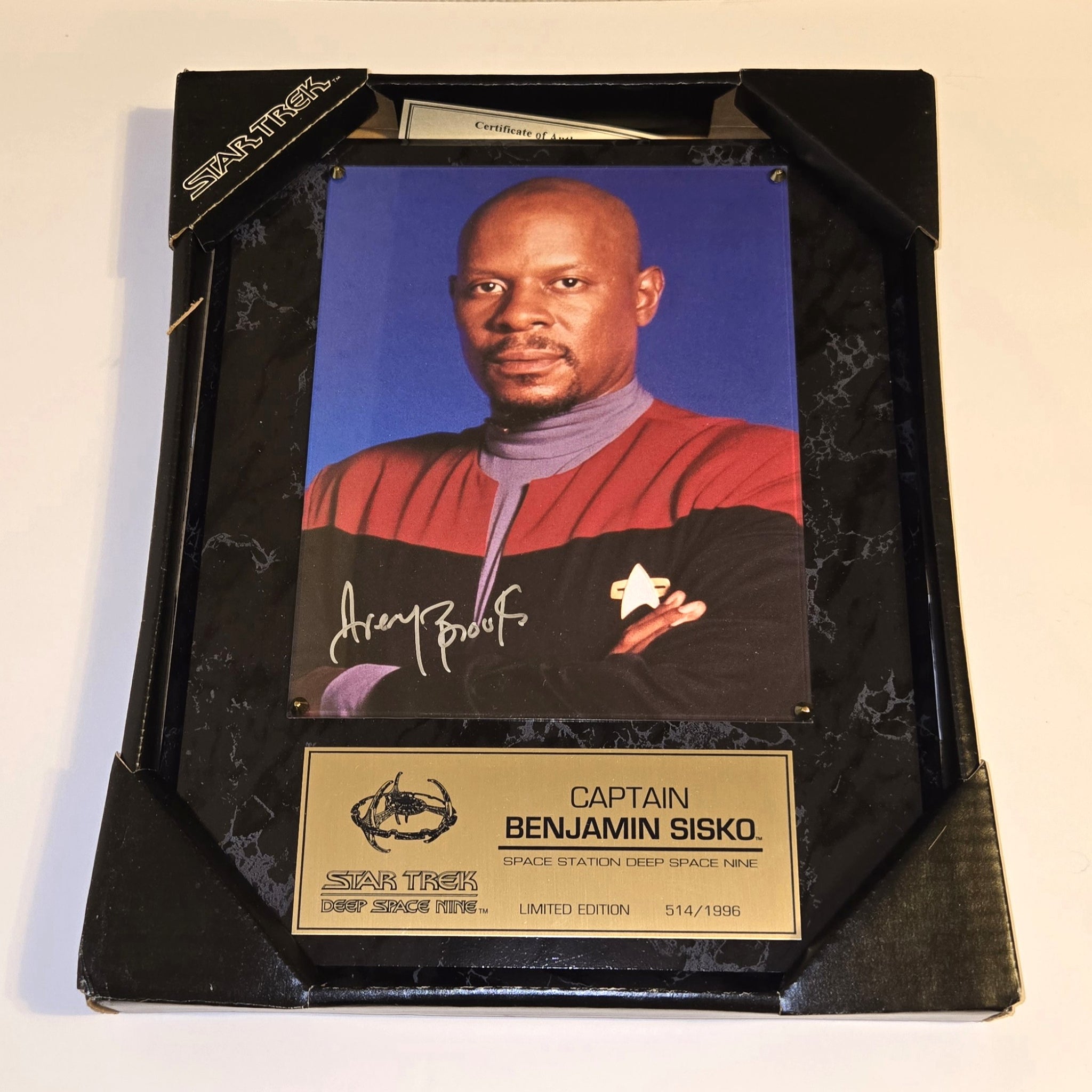 Autographed Cards & Collectibles – The Autograph Concierge