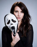 (GCC) AUTOGRAPH PRE-ORDER - EMMA ROBERTS 8x10 & Send-In