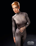 (STLV25) AUTOGRAPH PRE-ORDER - JERI RYAN 8X10 & Send-In