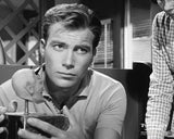 (TICON) AUTOGRAPH PRE-ORDER - WILLIAM SHATNER 8X10 (Non-Trek) & Send-In