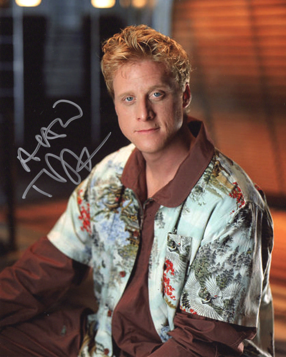 Alan Tudyk Signed 8x10 - Firefly Autograph #1 – The Autograph Concierge