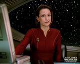(STLV26) AUTOGRAPH PRE-ORDER - NANA VISITOR 8X10 & Send-In