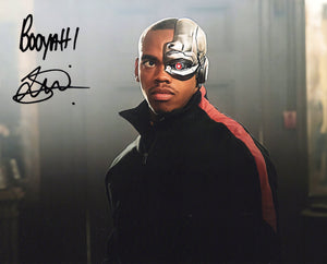 Joivan Wade Signed 8x10 - Titans Autograph