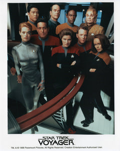 UNSIGNED Licensed 8x10 Photo - Star Trek: VOY Cast #1