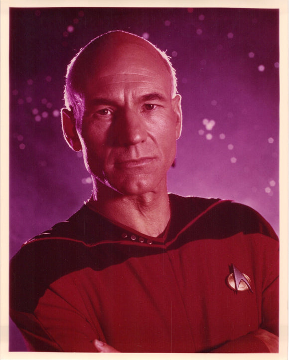 UNSIGNED 8x10 Photo - Star Trek: TNG - Patrick Stewart as CAPTAIN PICARD